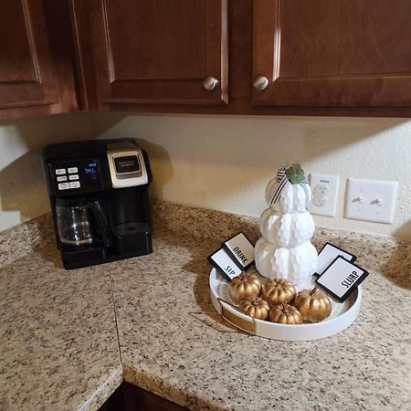 Spacious Villa Close To The Beach, 10 Sleeps Galveston Bagian luar foto