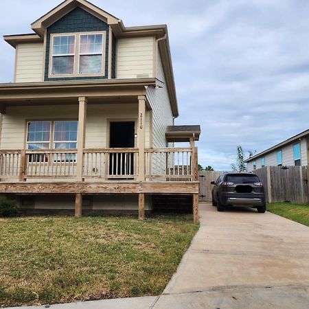 Spacious Villa Close To The Beach, 10 Sleeps Galveston Bagian luar foto