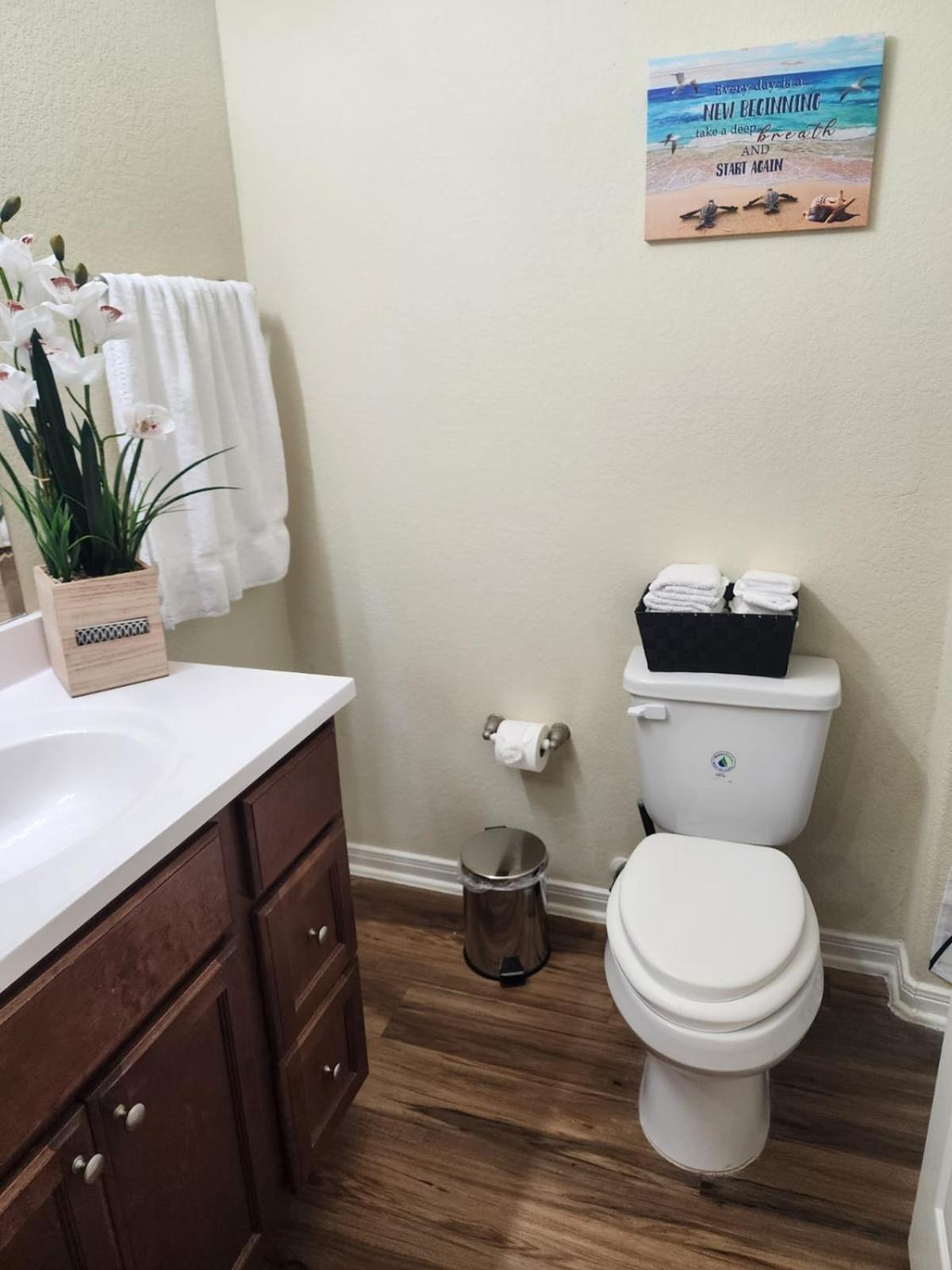 Spacious Villa Close To The Beach, 10 Sleeps Galveston Bagian luar foto