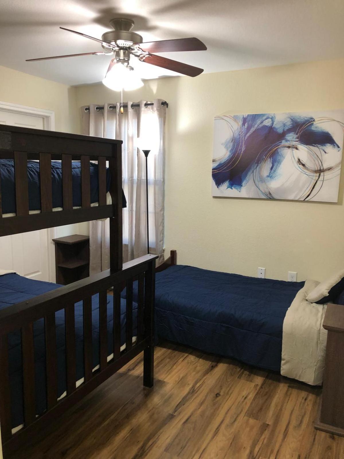 Spacious Villa Close To The Beach, 10 Sleeps Galveston Bagian luar foto